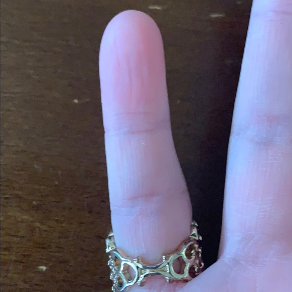 Gold statement piece ring - Picture 5 of 5